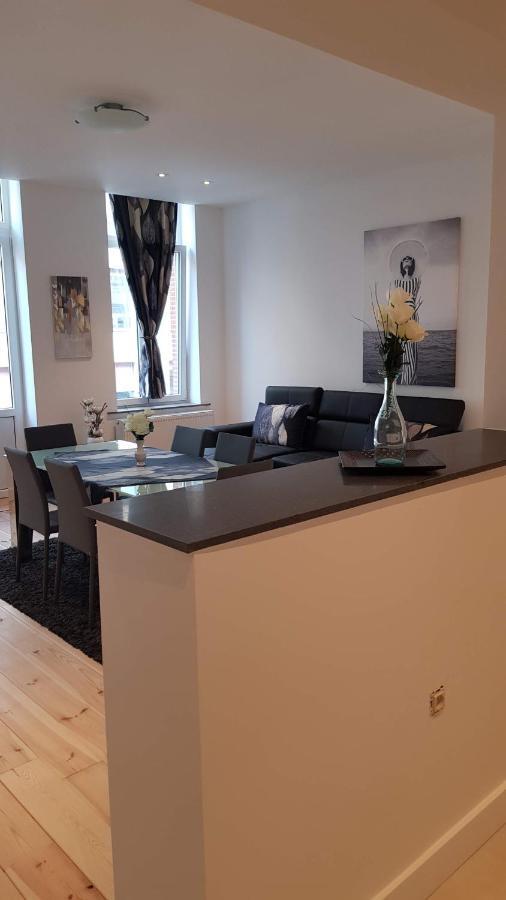 Modern Apartment First Floor Brussel Buitenkant foto